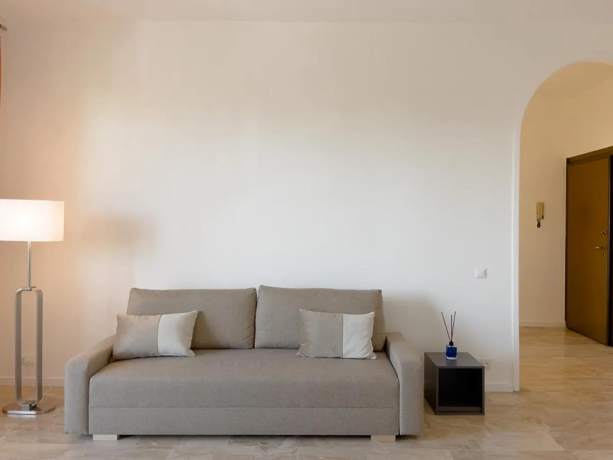 Accogliente Trilocale A Brescia Apartamento